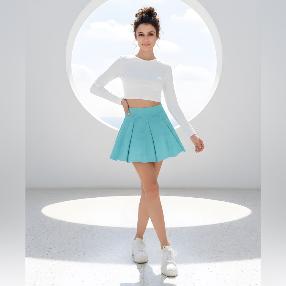 EUC Aina Be SZ L skater skirt. Super cute, nice structured skirt/waist 24”-28”